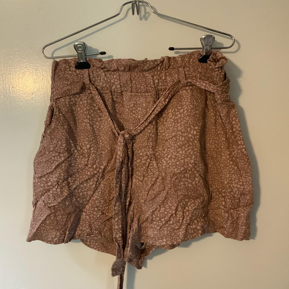Thread and supply new with tag cheetah print shorts mauve color SZ L